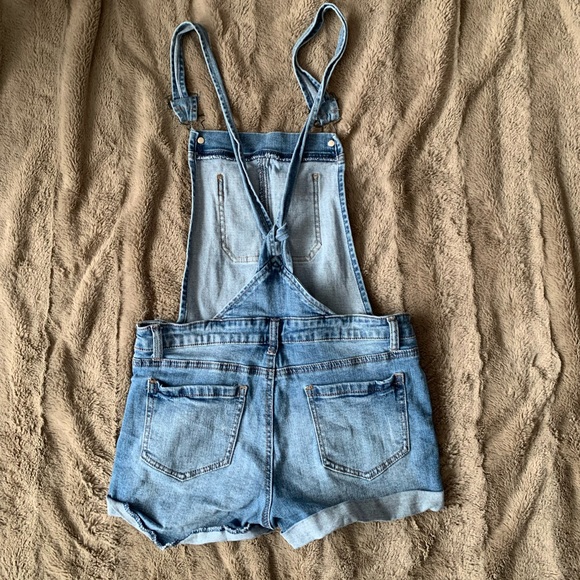DENIM SHORT OVERALLS SIZE SMALL - Picture 3 of 4